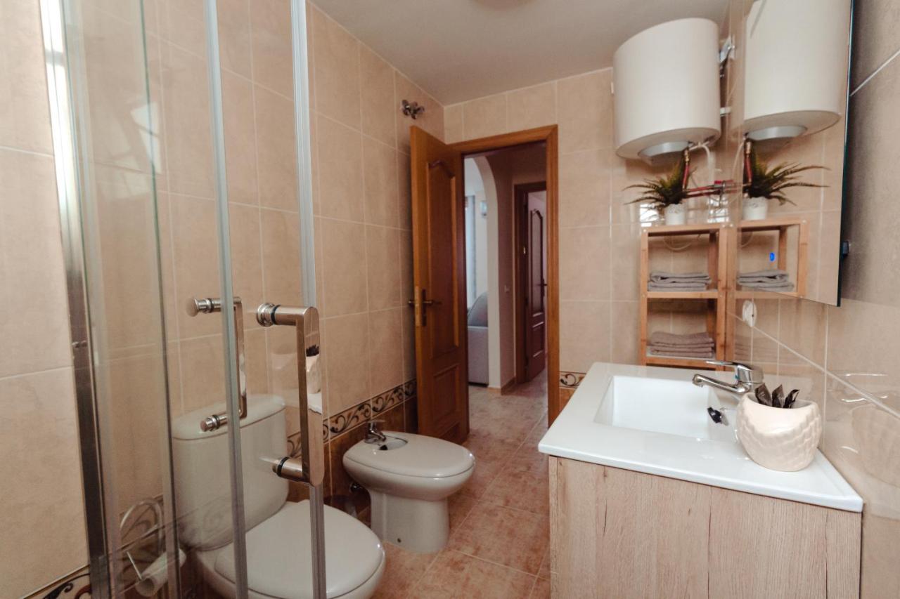 Apto Ache, Acogedor Apartamento De 66 M Con Terraza, Aire Acondicionado Y Parking Privado Gratuito Los Abrigos Εξωτερικό φωτογραφία